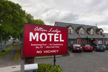 Alton Lodge Motel