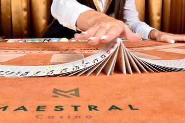 هتل Maestral Resort & Casino