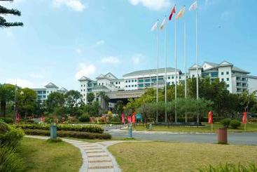 Mels Weldon Evergreen Lake Hotel Heyuan