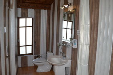 호텔 Peacock Houseboats