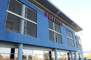 فندق Peermont Metcourt