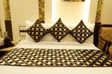 Отель The Singh Empire, New Delhi