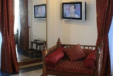 هتل Sunrise Resort Apartments & Spa