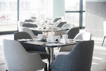 호텔 The Capital Pearls