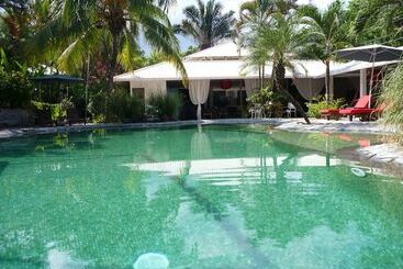 Отель The Place