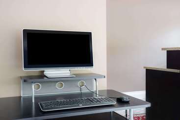 汽车旅馆 Super 8 By Wyndham Kingston