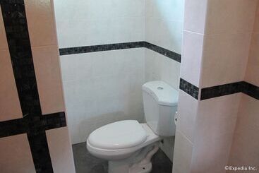 استراحتگاه The Manor At Puerto Galera