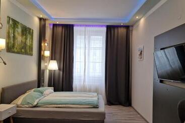 هاستل Palais Elegance Wien