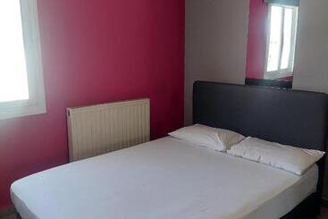 הוסטל Cottage Heights