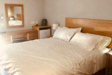 مبيت وإفطار Leanna S Lodge, Keshcarrigan