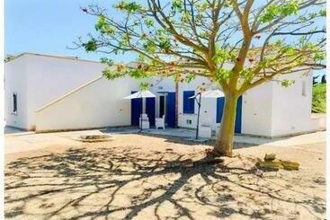 بنسيون Canova Holidays Rooms  Affittacamere