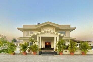 Playotel Resort Bhopal