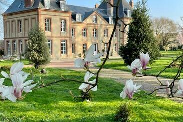 ベッドアンドブレックファースト Anelys  Château Du Bocage