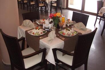 酒店 александра