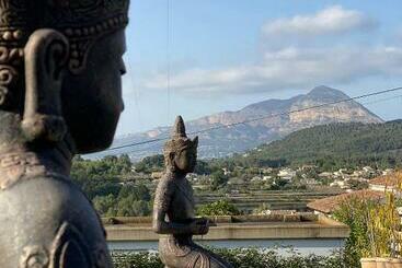 住宿加早餐  Little Bali Javea