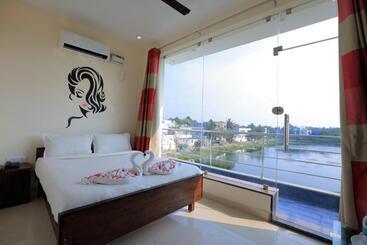 ホテル Thiru Pavilion Retreat