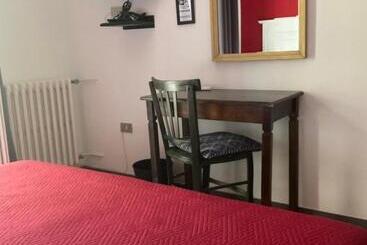 פנסיון 384 Guesthouse Rooms & Suite Enna