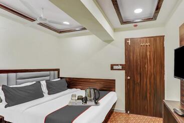 בית מלון כפרי Collection O Laxmi Kuber