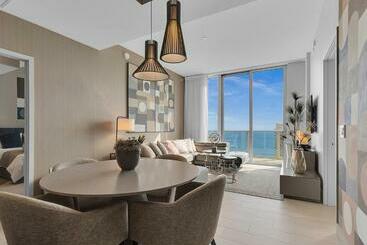 هتل آپارتمان 5 Star Hollywood Penthouse Breathtaking Ocean View Brand New 2br Bth