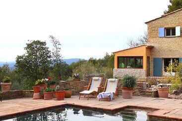 Bed and Breakfast La Bastide Du Beaussetvieux