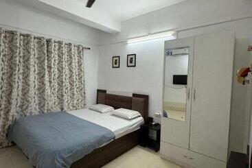 تختخواب و صبحانه La Belleza