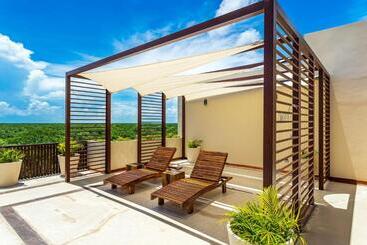 هتل Pre Opening! Solemn Luxury Condos By Spot Rentals