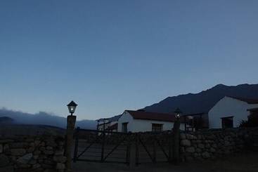 کلبه Estancia Las Carreras