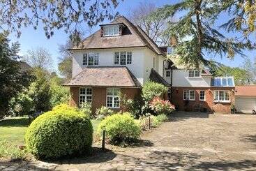 Отель Melford House