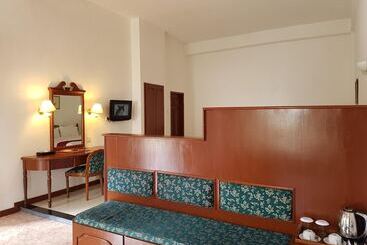 호텔 Sinabung Hills Berastagi