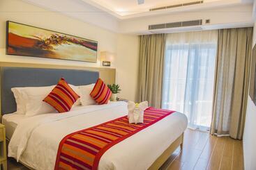 هتل Tianze Beach Resort