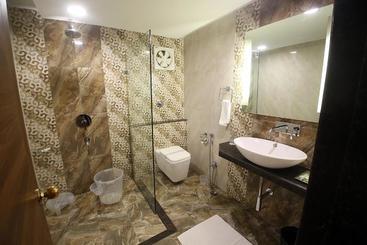 اقامتگاه Mpt Kalchuri Residency, Jabalpur