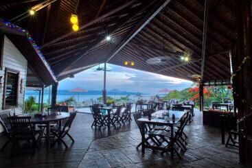 استراحتگاه Deco Stop Lodge