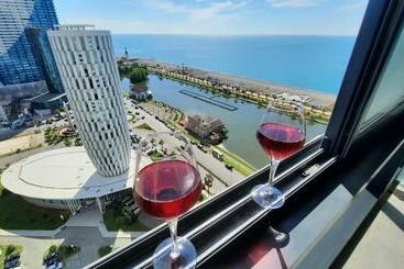 Alliance Palace Luxury Apartment Suite 18 18 Leo Group