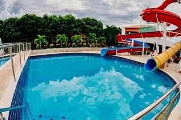 公寓式酒店  Diroma Fiori Com 1 Suíte E Banheiro Social Extra