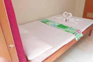 ユースホステル D  Angels Inn, Port Barton