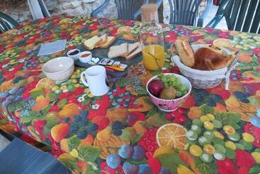 住宿加早餐  Chambre Privé Entre Lyon Et St Etienne