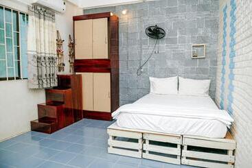 هتل Bụi Hostel Bến Tàu Rạch Giá