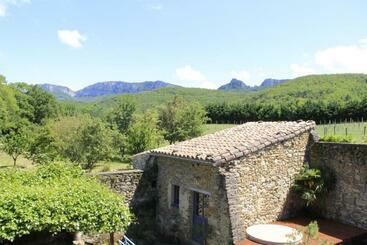 Пансион Le Mas Bellane