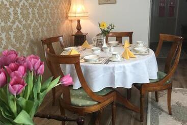 ベッドアンドブレックファースト Crammond House