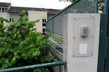 تختخواب و صبحانه Duc S House Solférino