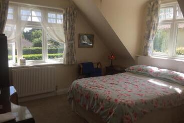 مبيت وإفطار Heatherdene House