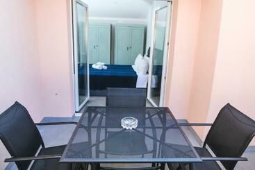 پانسیون M9 Rooms