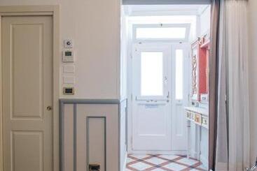 פנסיון Opera Arte Rooms