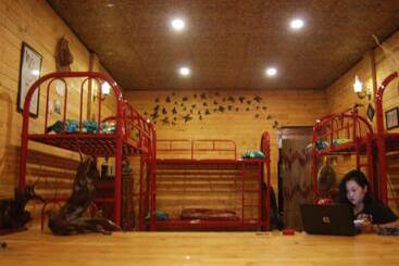 پانسیون Rỗng Homestay