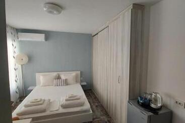 بنسيون Villa Valentines