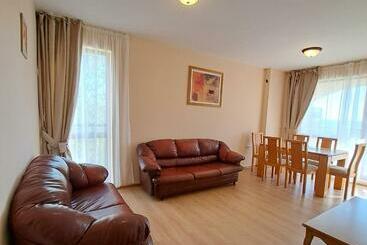 Апарт-отель Seasons 3