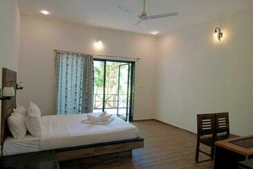 Vraksh Resort