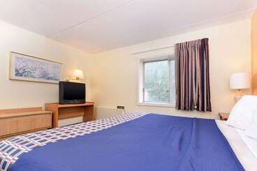 Отель Americas Best Value Inn Geneva