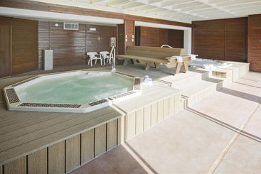 هتل Fort Hays Inn