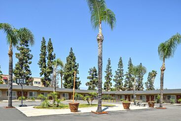 ホテル Americas Best Value Inn San Bernardino